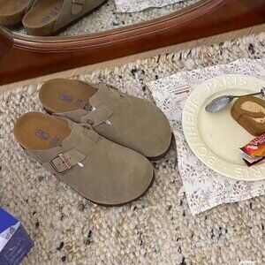 Birkenstock Boston taupe suede mule clogs